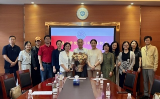 公司举办2025年教师荣...